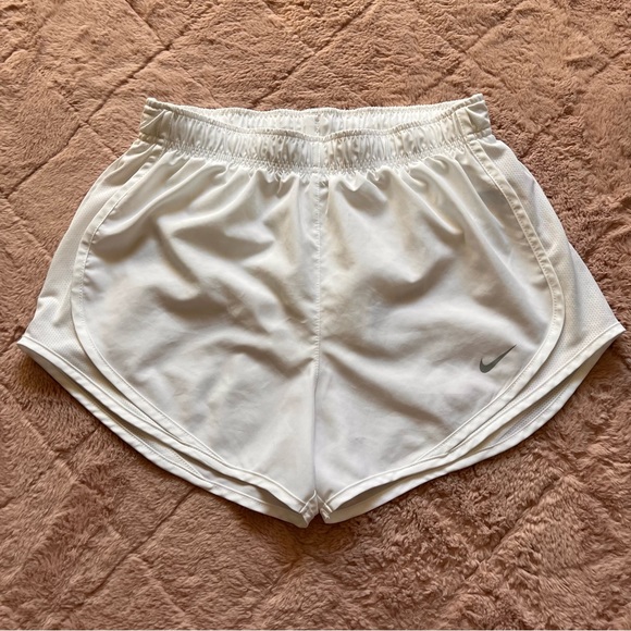 Nike Dri-Fit Shorts Women’s Size S - Picture 1 of 7